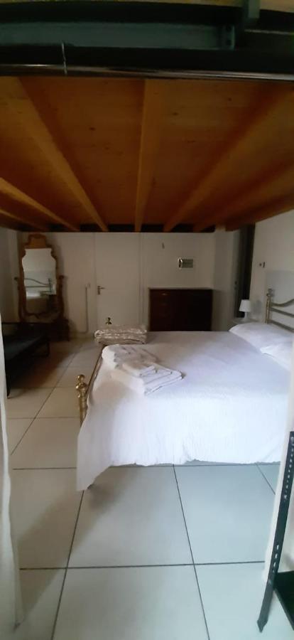 Ferienwohnung Un Loft Solo Per I Tuoi Occhi Bergamo Exterior foto